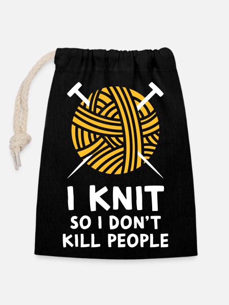 I knit so I don't kill people - Closable cotton gift bag (14x20cm) - black