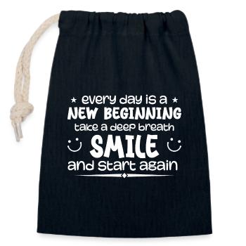 Jeder Tag ist ein Neuanfang - Inspirierend - Verschließbarer Geschenkbeutel aus Baumwolle (14x20cm) - Navy - Vorne