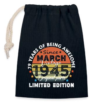 79 Jahre alt Baujahr 1945 Jahrgang März 1945 - Verschließbarer Geschenkbeutel aus Baumwolle (14x20cm) - Navy - Vorne