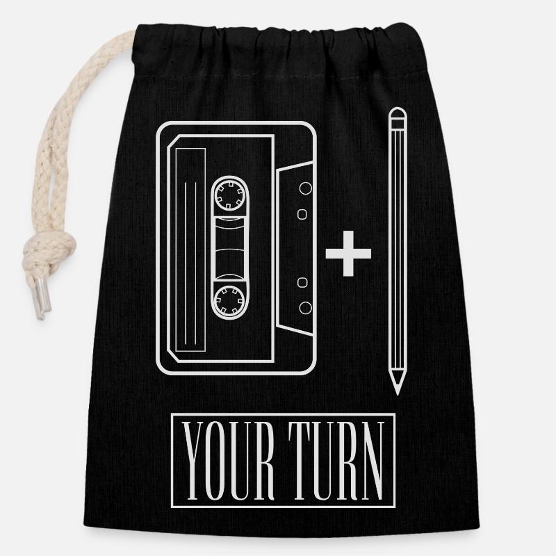 Retro cassette plus pen in white - Closable cotton gift bag (14x20cm) - black