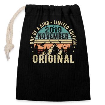 November 2019 Birthday Gift - November 2019 - Closable cotton gift bag (14x20cm) - black - Front