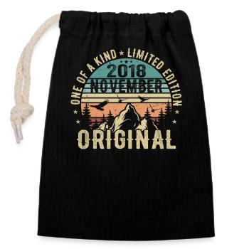 November 2018 Birthday Gift - November 2018 - Closable cotton gift bag (14x20cm) - black - Front