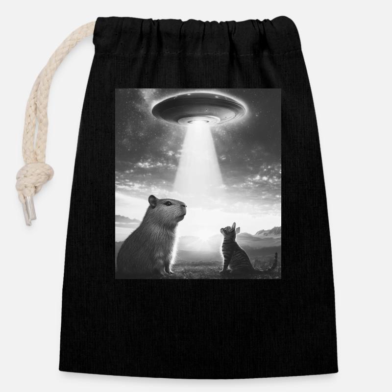 Funny Graphic Capybara Selfie With Ufos Weird - Closable cotton gift bag (14x20cm) - black