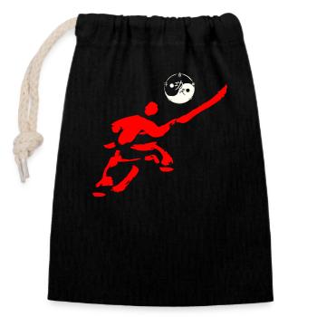 Shaolin Figur mit Hellebarde und Taijitu/ Yin-Yang - Verschließbarer Geschenkbeutel aus Baumwolle (14x20cm) - Schwarz - Vorne