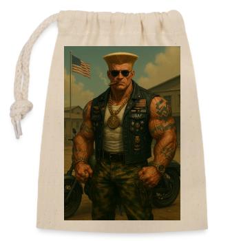 Military Biker – Blonder Krieger in Medaillenweste - Verschließbarer Geschenkbeutel aus Baumwolle (14x20cm) - Natur - Vorne