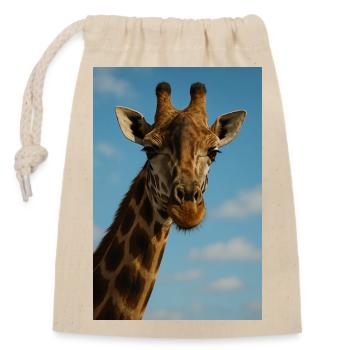 Giraffe Portrait in Blue Sky - Closable cotton gift bag (14x20cm) - nature - Front