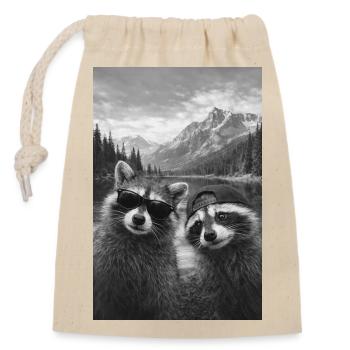 Waschbären-Duo am Bergsee Retro - Verschließbarer Geschenkbeutel aus Baumwolle (14x20cm) - Natur - Vorne