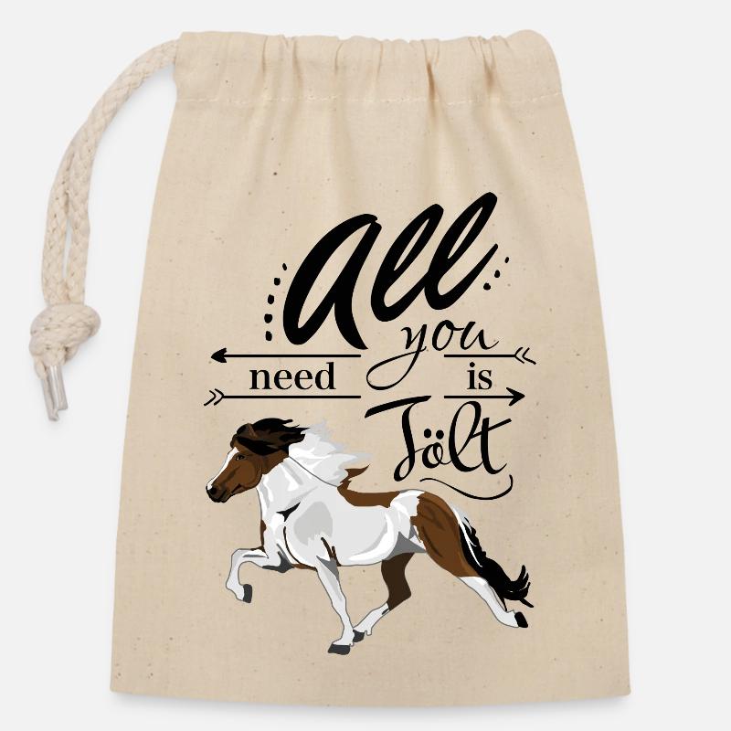 Braunschecke: All you need is Tölt - Verschließbarer Geschenkbeutel aus Baumwolle (14x20cm) - Natur