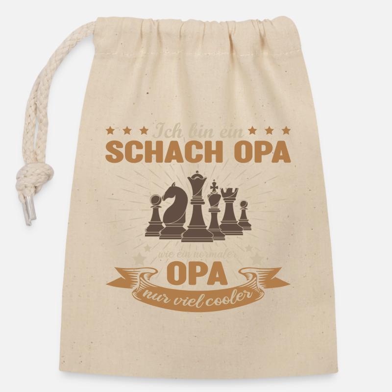 Schach Opa Schachspieler - Verschließbarer Geschenkbeutel aus Baumwolle (14x20cm) - Natur