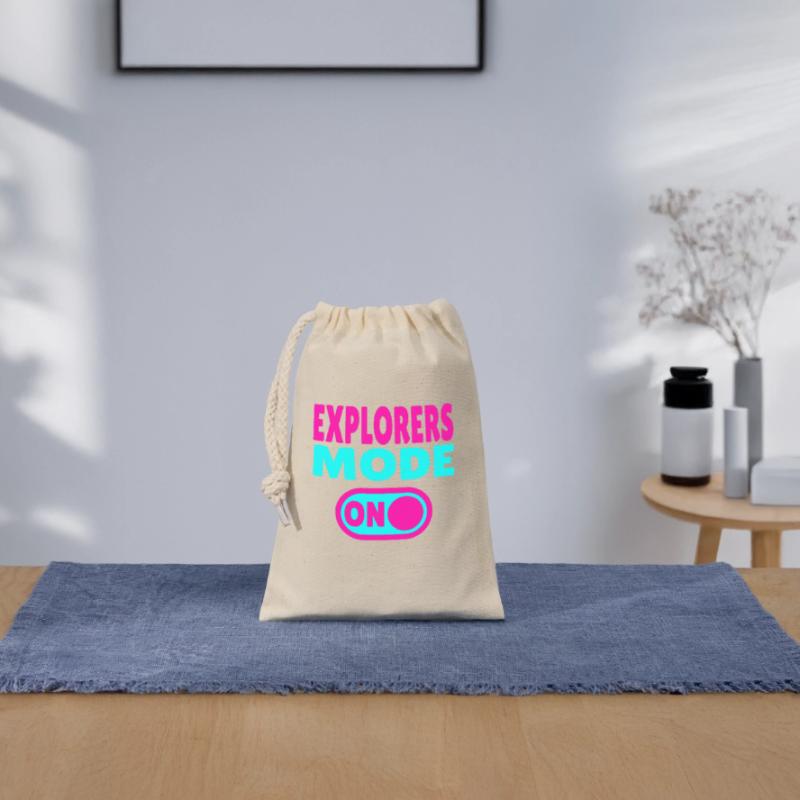 Explorers Mode ON – For real world explorers Closable cotton gift bag (14x20cm)