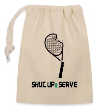 Shut Up & Serve – Lustiges Tennis Design - Verschließbarer Geschenkbeutel aus Baumwolle (14x20cm) - Natur - Vorne
