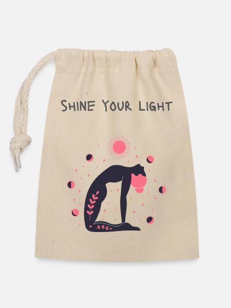 Shine your light - Verschließbarer Geschenkbeutel aus Baumwolle (14x20cm) - Natur