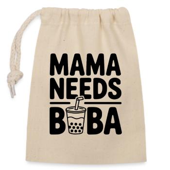 Mama braucht Boba - Verschließbarer Geschenkbeutel aus Baumwolle (14x20cm) - Natur - Vorne