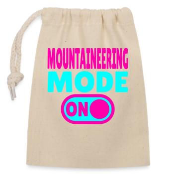 Mountaineering Mode ON – Gipfel im Visier - Verschließbarer Geschenkbeutel aus Baumwolle (14x20cm) - Natur - Vorne
