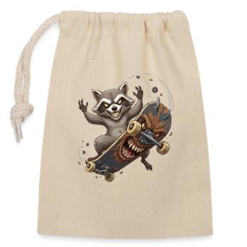 Predatory raccoon on skateboard - Closable cotton gift bag (14x20cm) - nature - Front