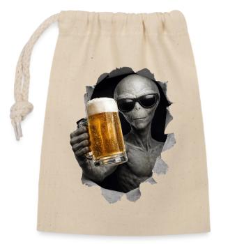 Alien Drinking Beer Looking Out Of Shirt - Closable cotton gift bag (14x20cm) - nature - Front