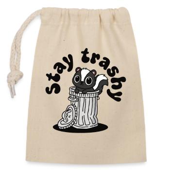 Stay Trashy Cute Skunk in Trash Can - Closable cotton gift bag (14x20cm) - nature - Front