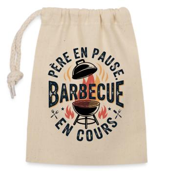 Father on break, barbecue in progress - Closable cotton gift bag (14x20cm) - nature - Front