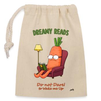 Carrot in a Comfy Chair: The Book Lover's Dream - Closable cotton gift bag (14x20cm) - nature - Front