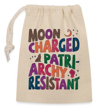 Moon charged, patriarchy resistant bunt - Closable cotton gift bag (14x20cm) - nature - Front