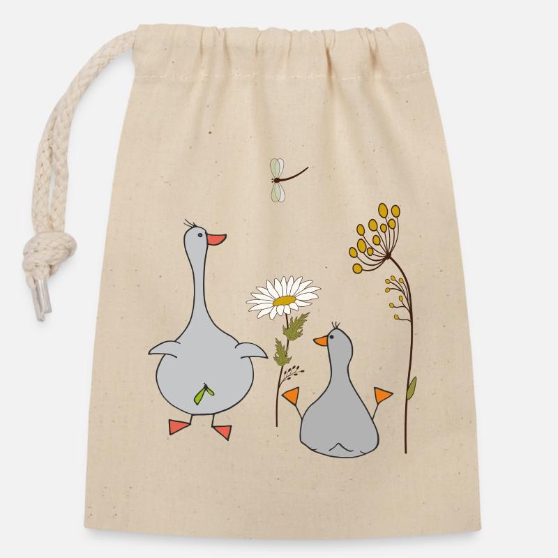Oies dans le pré - Sac cadeau en coton avec cordon (14 x 20 cm) - nature