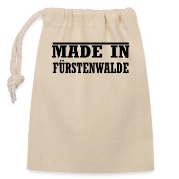 made in Fürstenwalde Spree - Verschließbarer Geschenkbeutel aus Baumwolle (14x20cm) - Natur - Vorne