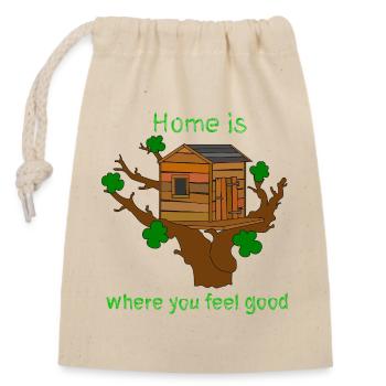 Treehouse with saying - Closable cotton gift bag (14x20cm) - nature - Front