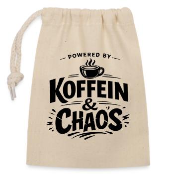 Powered by Koffein & Chaos – Kaffee Spruch Shirt - Verschließbarer Geschenkbeutel aus Baumwolle (14x20cm) - Natur - Vorne