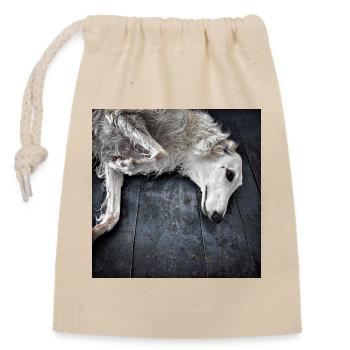 Weißer Windhund am Boden - Verschließbarer Geschenkbeutel aus Baumwolle (14x20cm) - Natur - Vorne