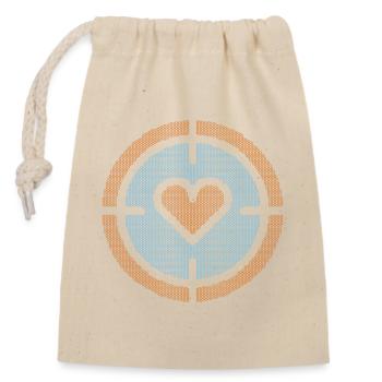 Cœur dans l’emblème cible, motif en nid d’abeille - Sac cadeau en coton avec cordon (14 x 20 cm) - nature - Devant