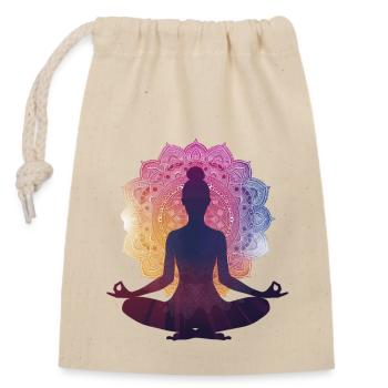 Stille in der Pose: Eine Yoga-Silhouette mit Manda - Verschließbarer Geschenkbeutel aus Baumwolle (14x20cm) - Natur - Vorne