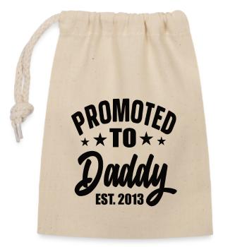 Promoted To Daddy Est 2013 - Verschließbarer Geschenkbeutel aus Baumwolle (14x20cm) - Natur - Vorne