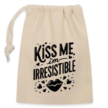 Embrasse-moi, je suis irrésistible - Sac cadeau en coton avec cordon (14 x 20 cm) - nature - Devant