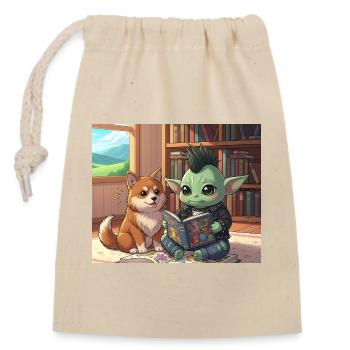 Mischender Kobold mit Hund im Bücherzimmer - Verschließbarer Geschenkbeutel aus Baumwolle (14x20cm) - Natur - Vorne