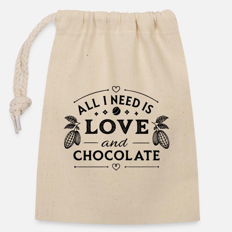 all i need is love and chocolate - Verschließbarer Geschenkbeutel aus Baumwolle (14x20cm) - Natur