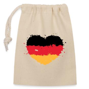 Deutschland Herz – Schwarz Rot Gold Flagge - Verschließbarer Geschenkbeutel aus Baumwolle (14x20cm) - Natur - Vorne