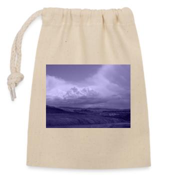 Lavendel Nebel Landschaft - Verschließbarer Geschenkbeutel aus Baumwolle (14x20cm) - Natur - Vorne