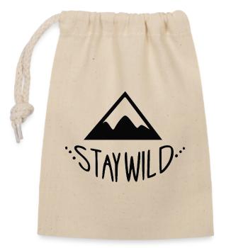 Stay Wild Berglandschaft - Verschließbarer Geschenkbeutel aus Baumwolle (14x20cm) - Natur - Vorne