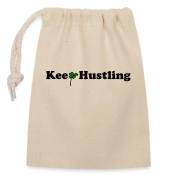 Keep Hustling - Verschließbarer Geschenkbeutel aus Baumwolle (14x20cm) - Natur - Vorne