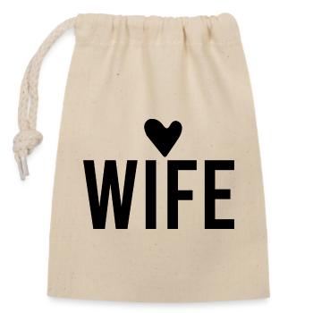 Wife love und Herz - Verschließbarer Geschenkbeutel aus Baumwolle (14x20cm) - Natur - Vorne