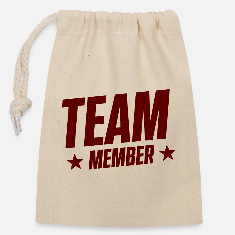 Team Member Emblem mit Sternen - Verschließbarer Geschenkbeutel aus Baumwolle (14x20cm) - Natur