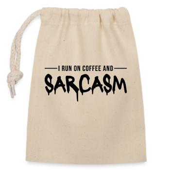 Cadeau de café : je cours sur le café et le sarcasme - Sac cadeau en coton avec cordon (14 x 20 cm) - nature - Devant