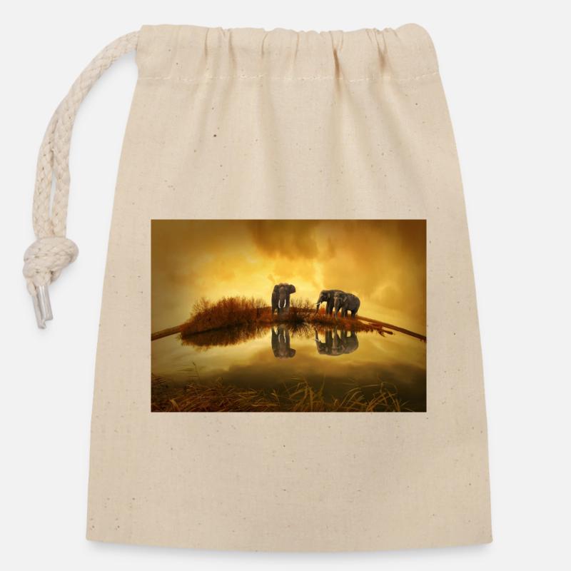 3 Grey Elephants Under Yellow Sky - Closable cotton gift bag (14x20cm) - nature