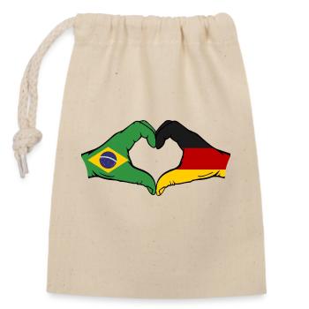 Brasilien Deutschland Flagge Haende Herzform - Verschließbarer Geschenkbeutel aus Baumwolle (14x20cm) - Natur - Vorne