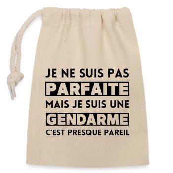 Je ne suis pas parfaite mais je suis gendarme - Sac cadeau en coton avec cordon (14 x 20 cm) - nature - Devant