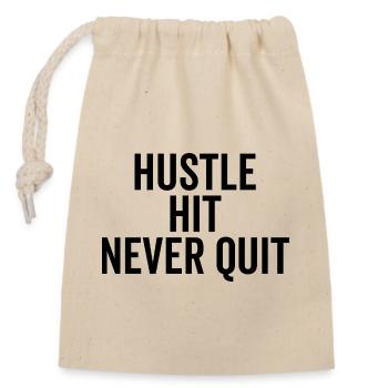 Hustle Hit Never Quit - Closable cotton gift bag (14x20cm) - nature - Front