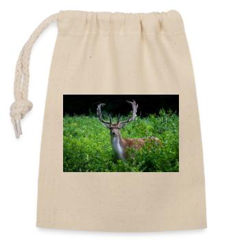 Majestic fallow deer in the green - Closable cotton gift bag (14x20cm) - nature - Front