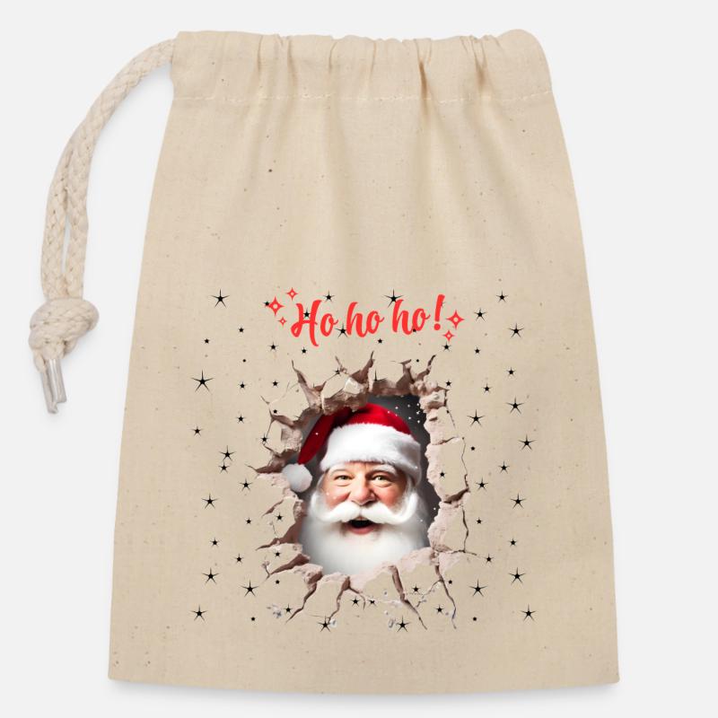 Santa Claus peeks through a hole in the wall - Closable cotton gift bag (14x20cm) - nature
