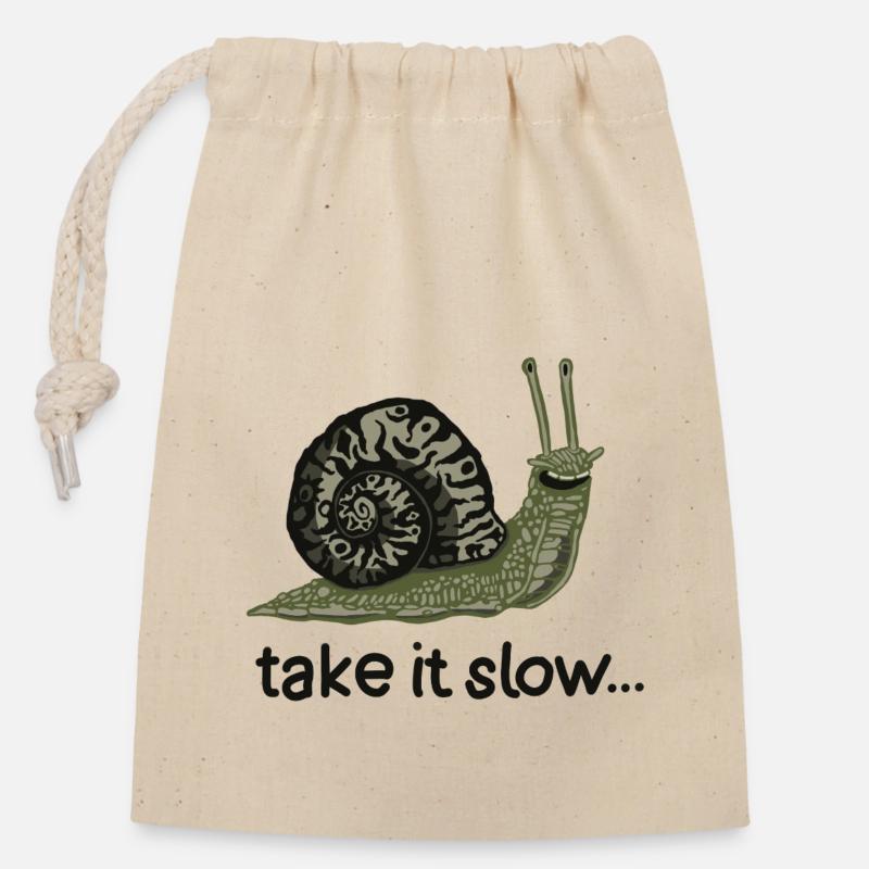 Schneck (Take it slow) - Closable cotton gift bag (14x20cm) - nature