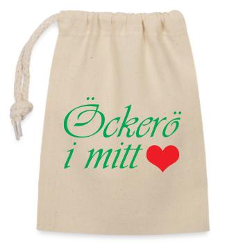Öckerö dans mon cœur - Sac cadeau en coton avec cordon (14 x 20 cm) - nature - Devant